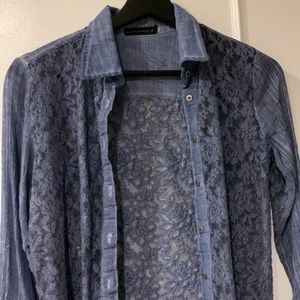 William Rast Lace slim-fitting Long sleeve Blue button down woman’s shirt Sz XS